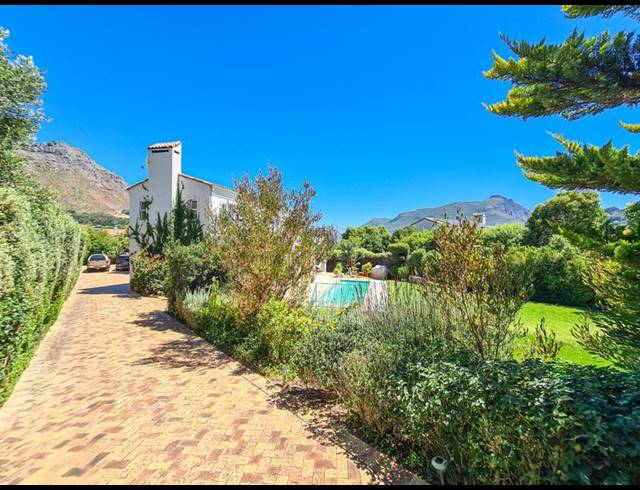 5 BEDROOM PROPERTY TO RENT IN HOUT BAY CENTRAL